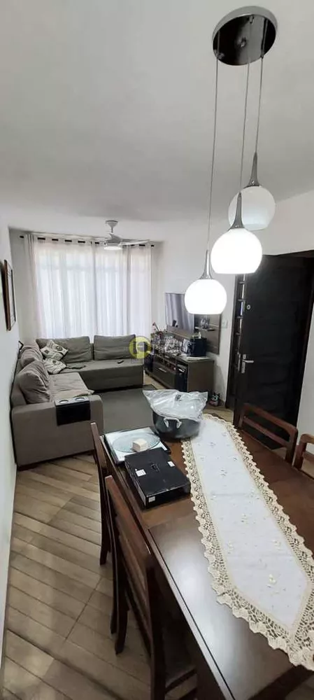 Casa à venda com 2 quartos, 166m² - Foto 1