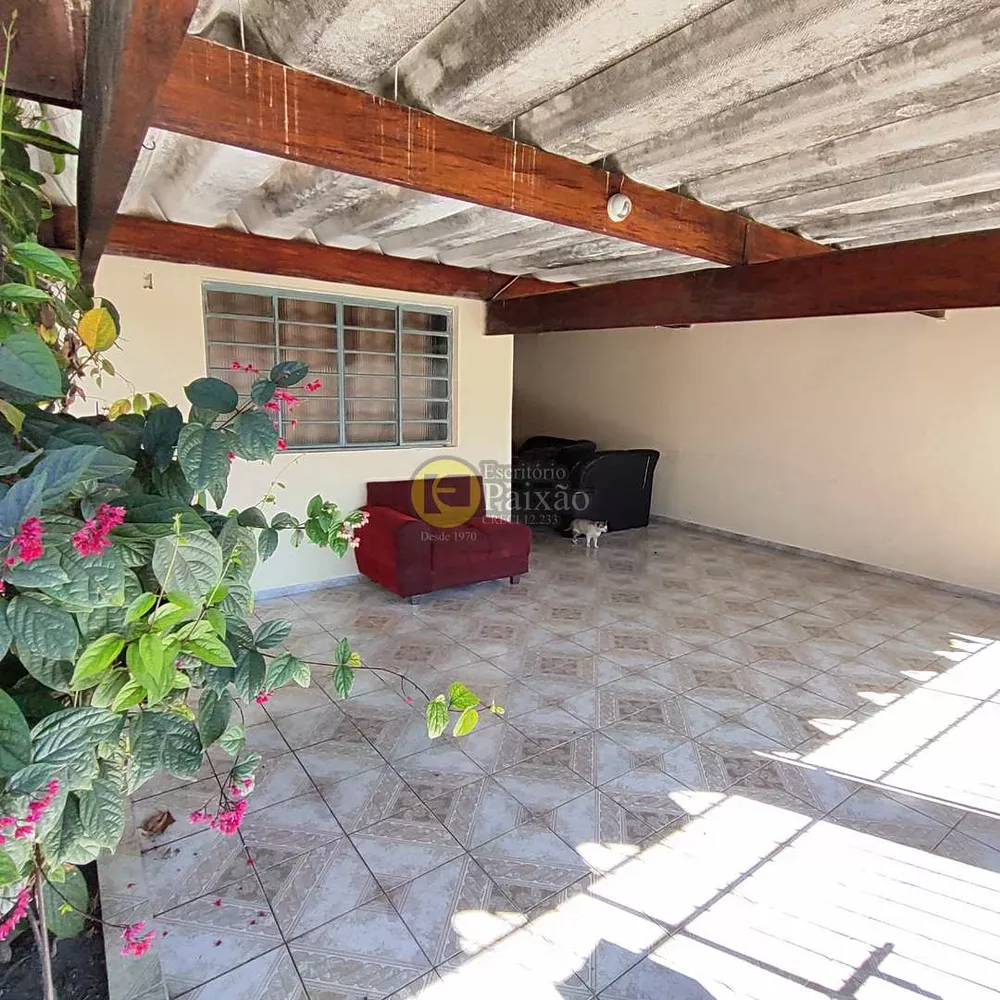 Casa à venda com 3 quartos, 200m² - Foto 4