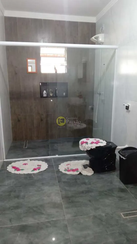 Chácara, 3 quartos, 1300 m² - Foto 1