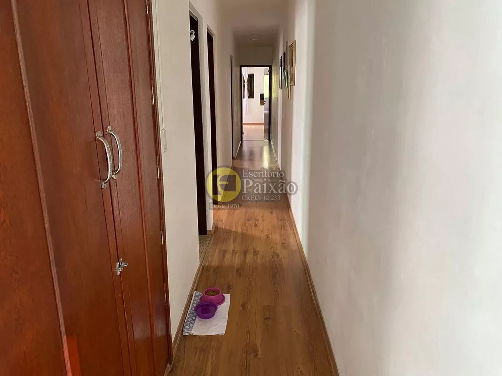 Casa à venda com 3 quartos, 250m² - Foto 4