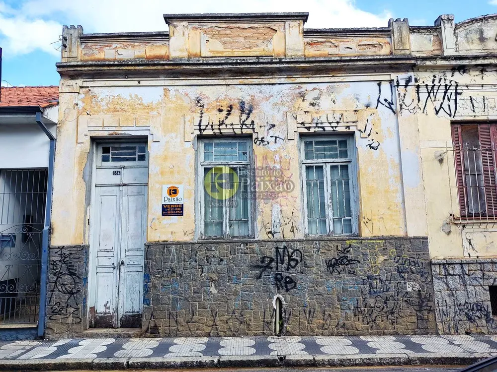 Casa, 3 quartos, 240 m² - Foto 1