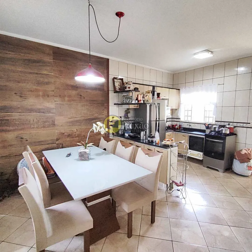 Casa, 3 quartos, 145 m² - Foto 2