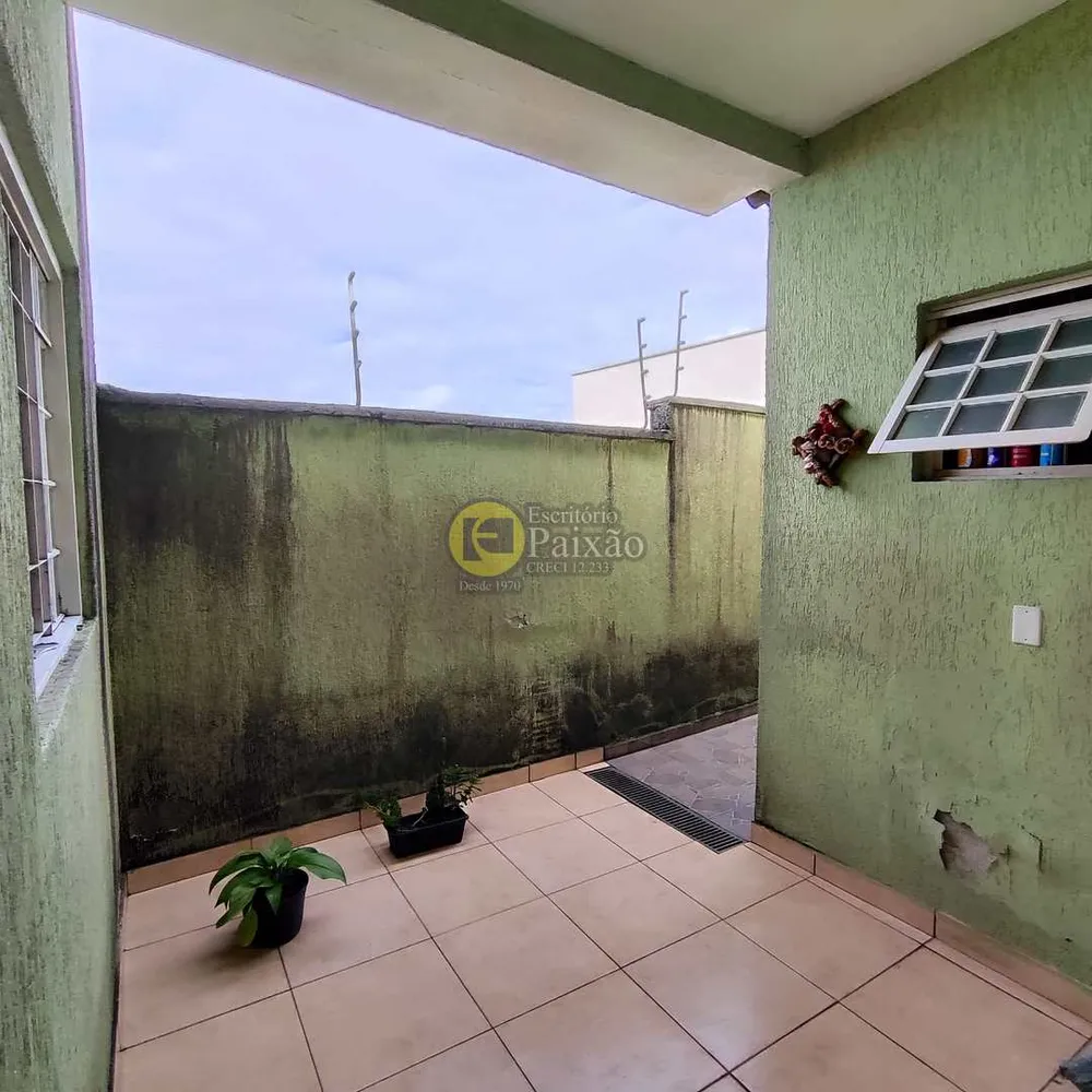 Casa, 3 quartos, 145 m² - Foto 1