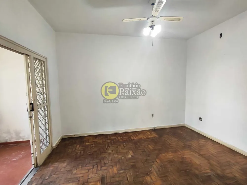 Casa, 3 quartos, 300 m² - Foto 3
