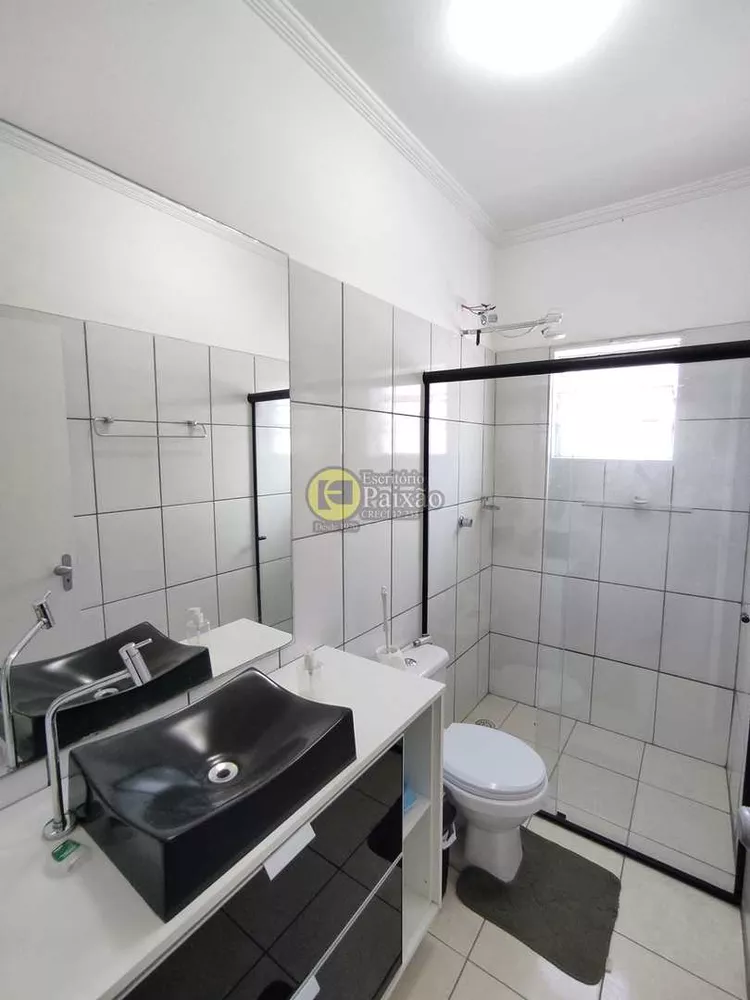 Casa à venda com 2 quartos, 187m² - Foto 7