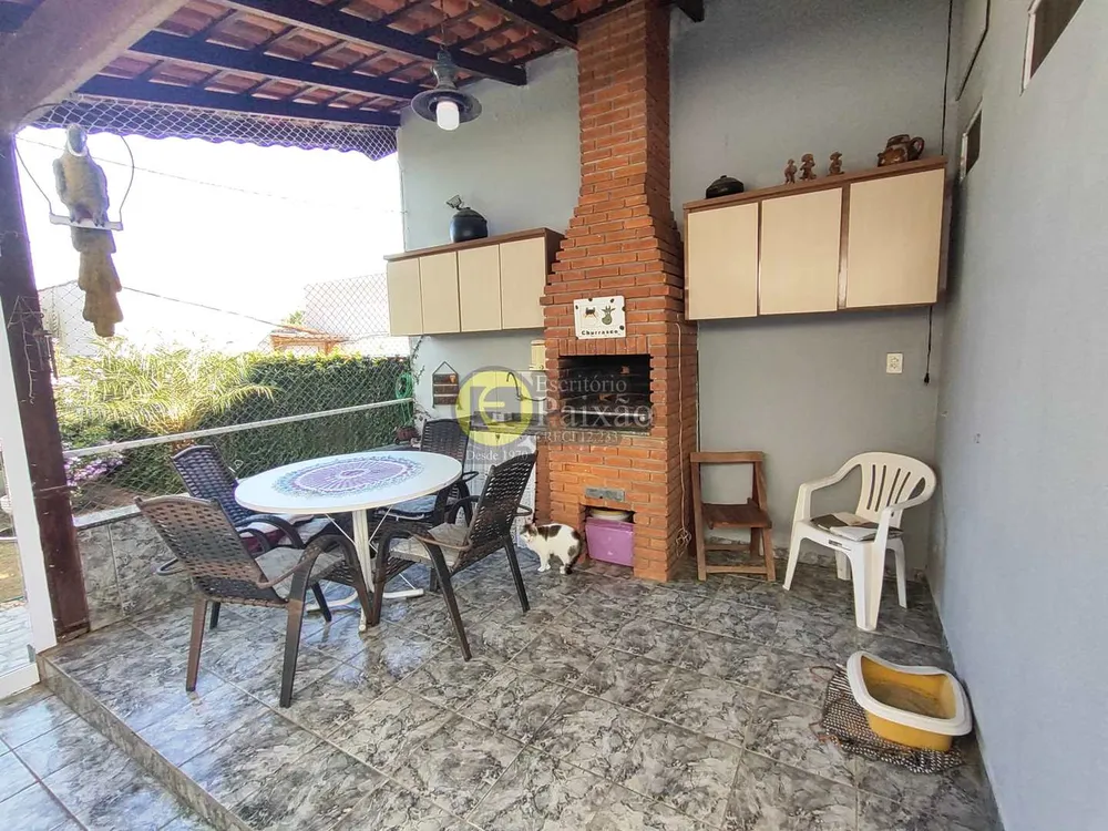 Casa, 3 quartos, 255 m² - Foto 2