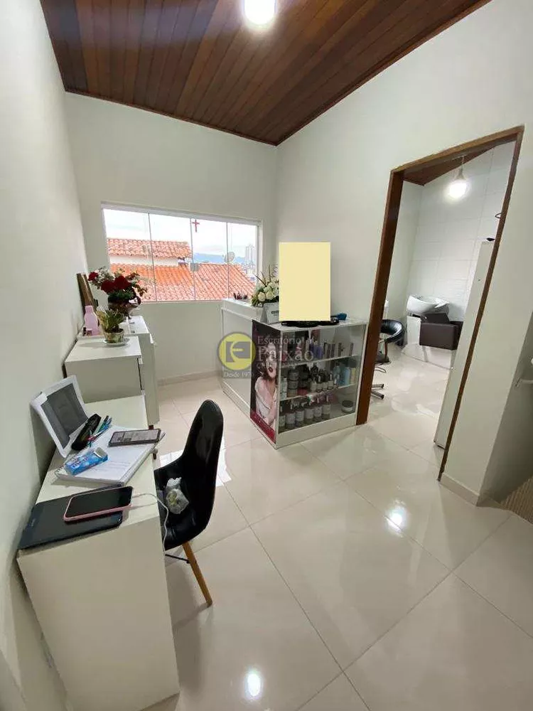 Casa à venda com 2 quartos, 254m² - Foto 21