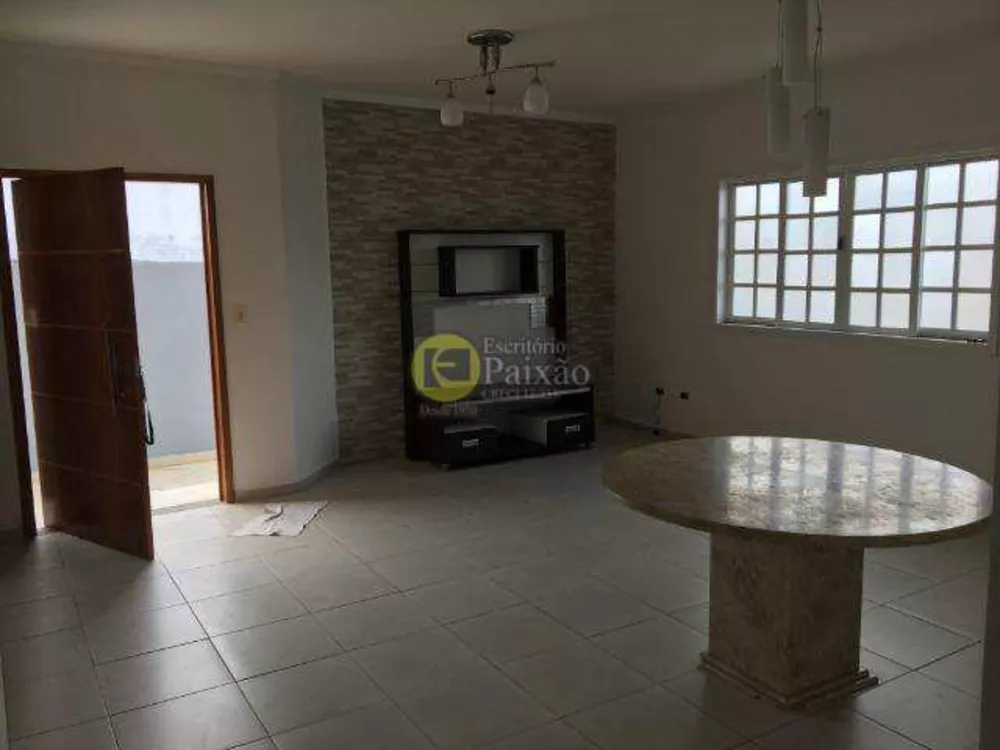 Sobrado, 3 quartos, 182 m² - Foto 3