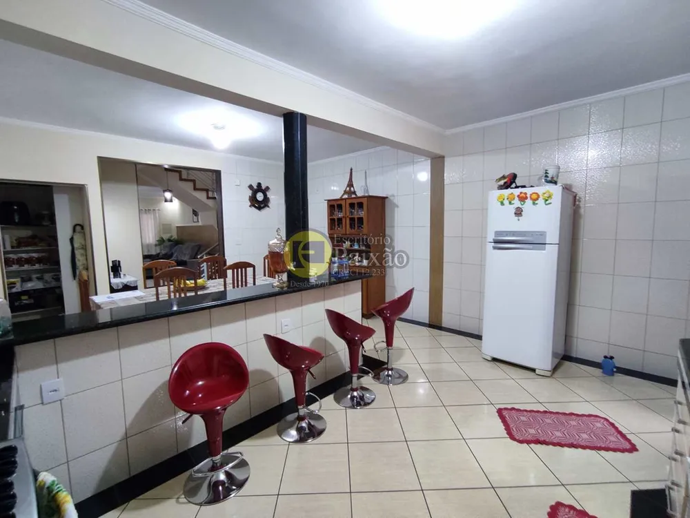 Sobrado, 3 quartos, 238 m² - Foto 8