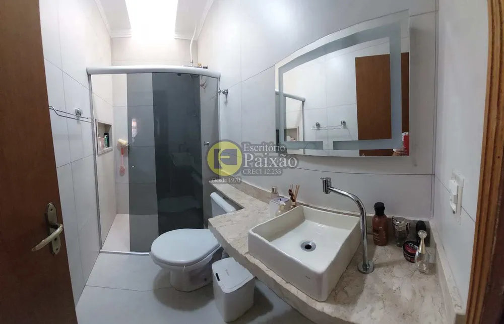 Casa, 3 quartos, 250 m² - Foto 11