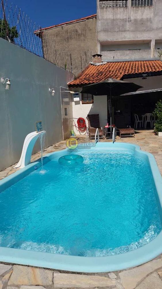 Casa, 3 quartos, 250 m² - Foto 1