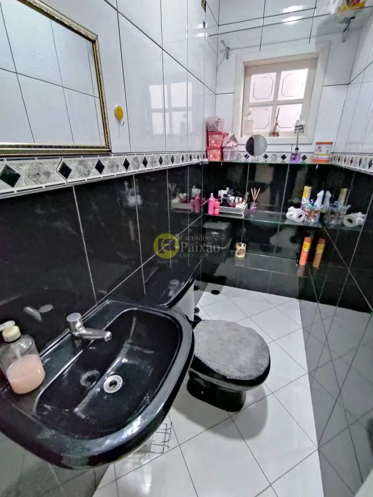 Casa, 3 quartos, 240 m² - Foto 11