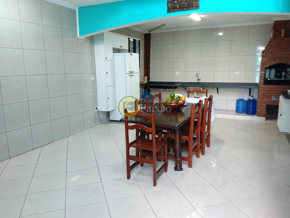 Sobrado à venda com 3 quartos, 150m² - Foto 2