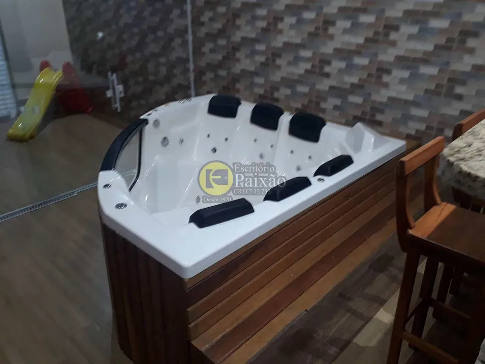 Casa, 3 quartos, 250 m² - Foto 12