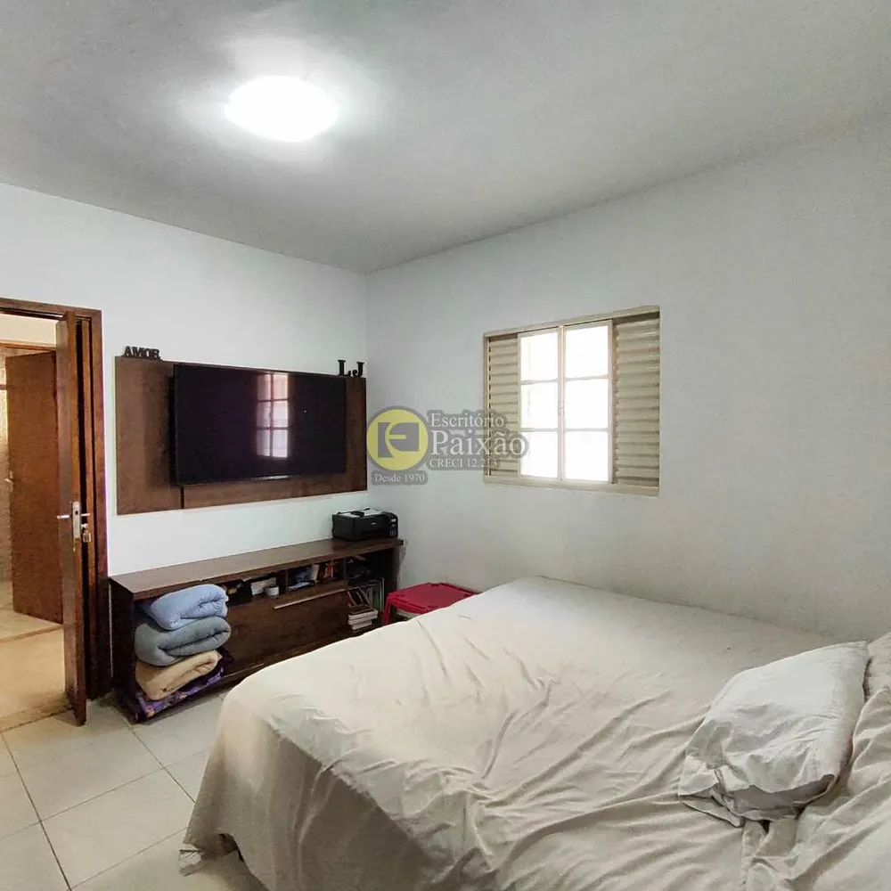 Casa, 3 quartos, 250 m² - Foto 12