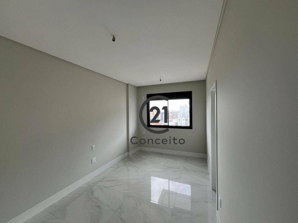 Apartamento à venda com 3 quartos, 123m² - Foto 3