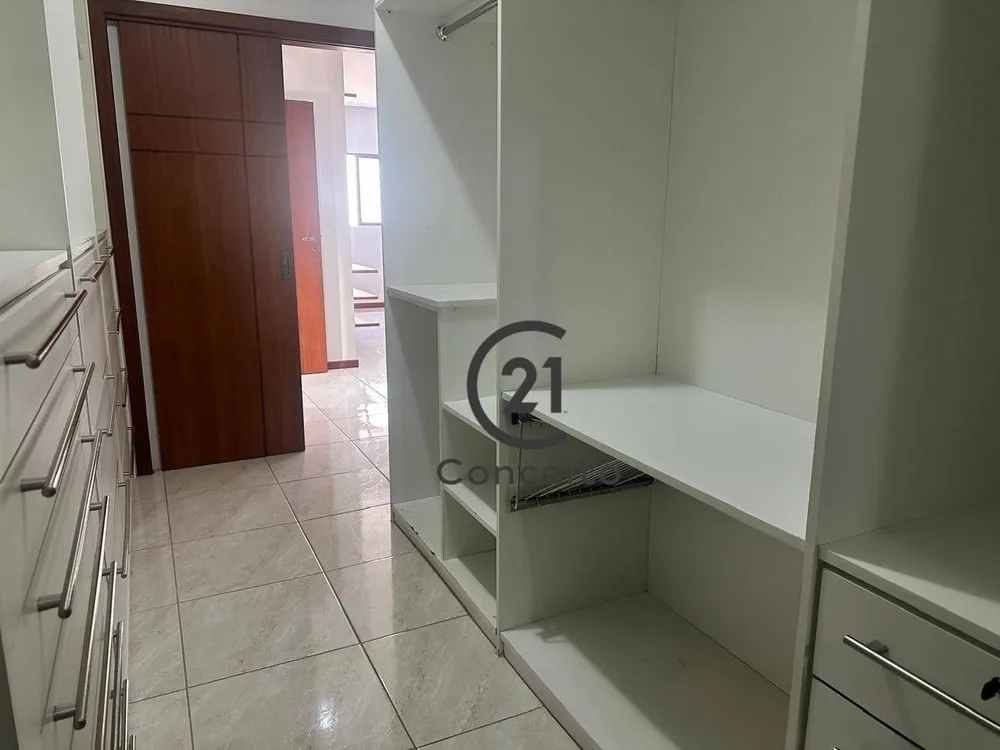 Casa, 3 quartos, 239 m² - Foto 2
