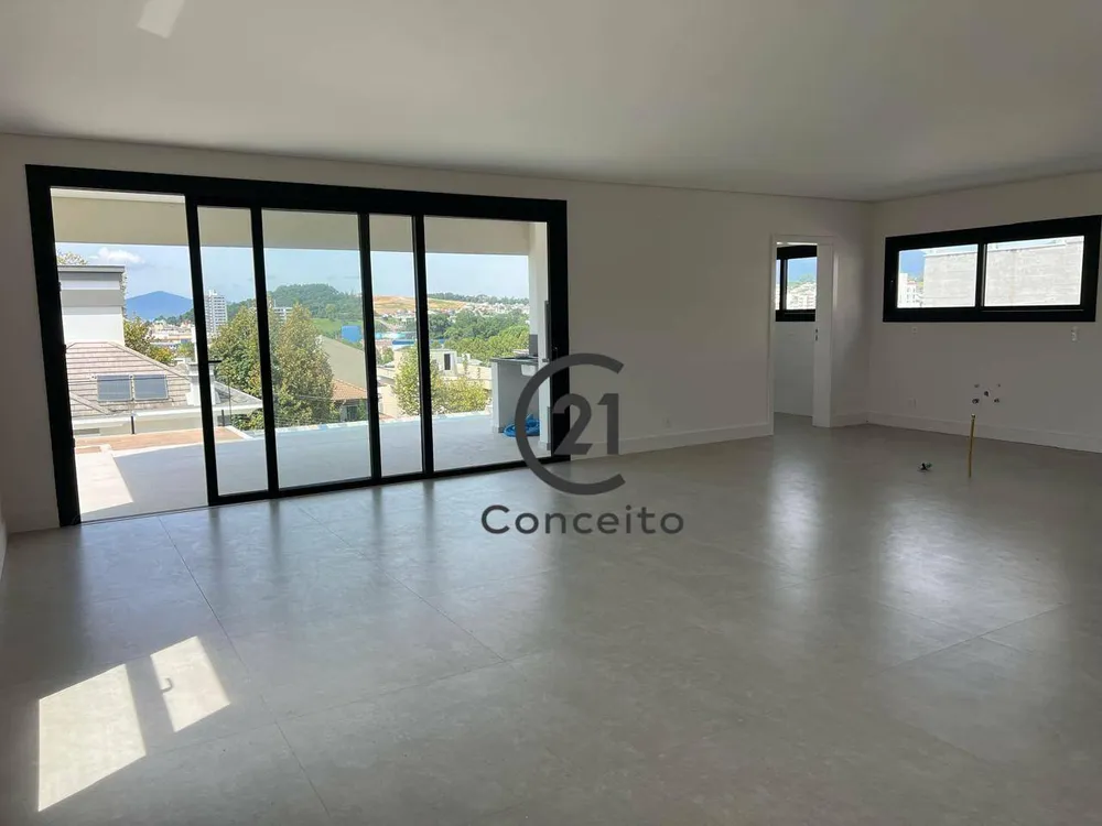 Casa, 3 quartos, 296 m² - Foto 1