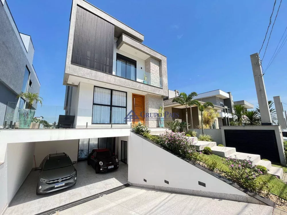 Sobrado, 3 quartos, 280 m² - Foto 1