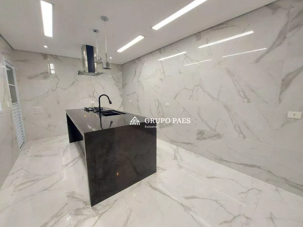 Sobrado, 3 quartos, 219 m² - Foto 1