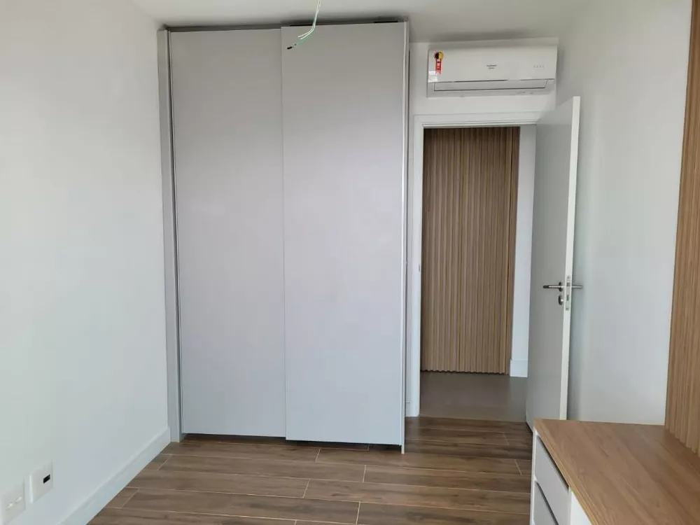 Apartamento à venda com 3 quartos, 136m² - Foto 6