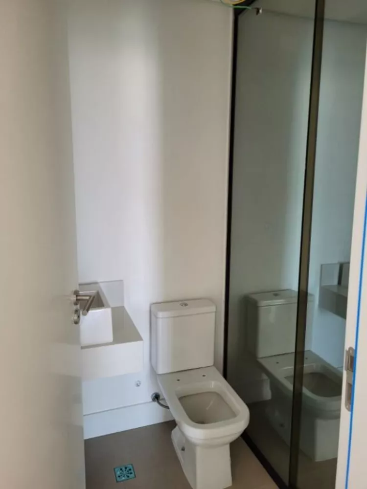 Apartamento à venda com 3 quartos, 136m² - Foto 2