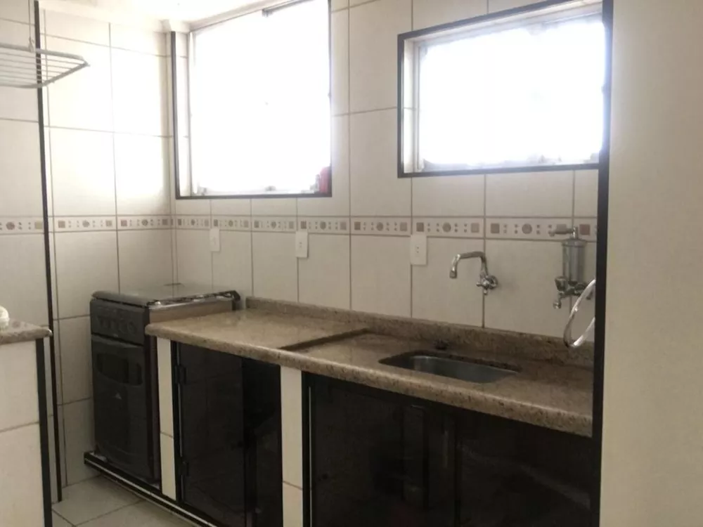 Apartamento à venda com 2 quartos, 65m² - Foto 4