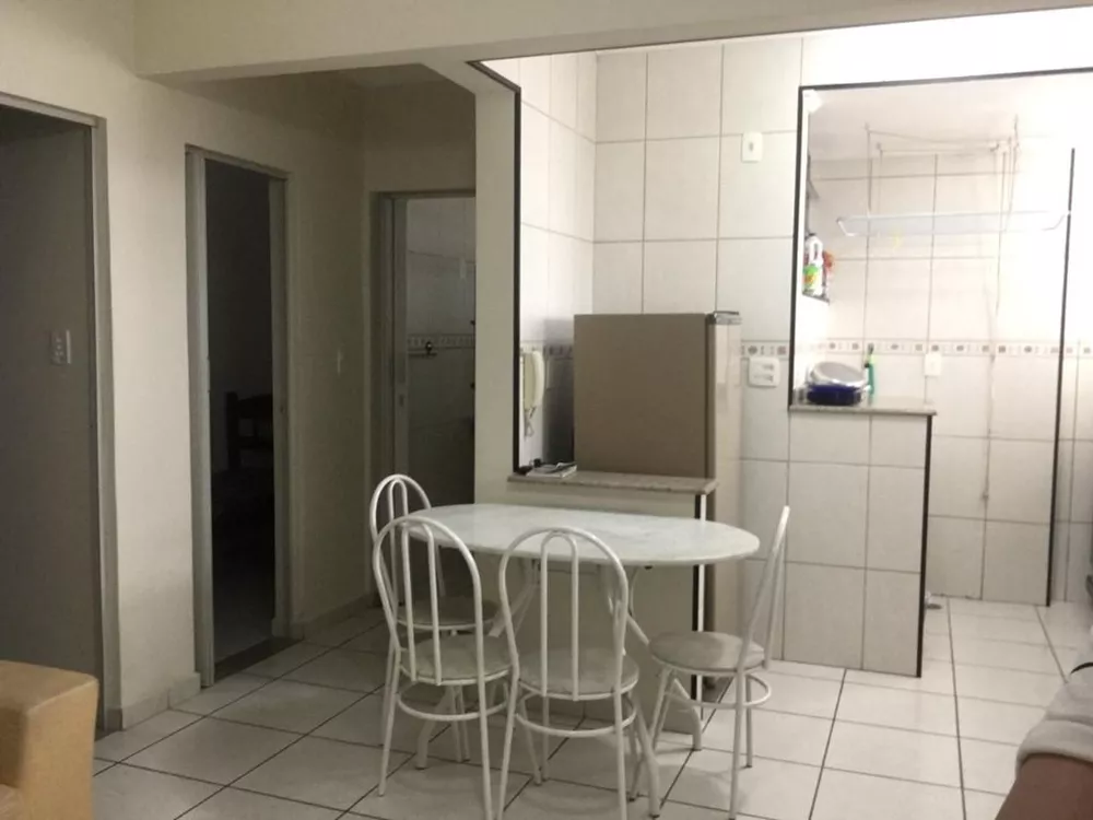 Apartamento à venda com 2 quartos, 65m² - Foto 1