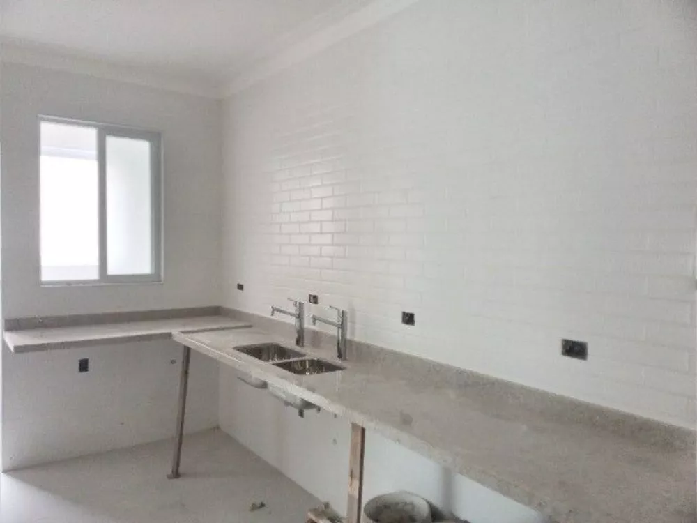 Casa de Condomínio à venda e aluguel com 3 quartos, 150m² - Foto 1