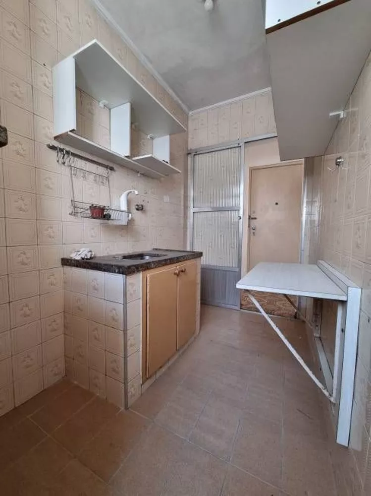 Apartamento à venda com 1 quarto, 50m² - Foto 3