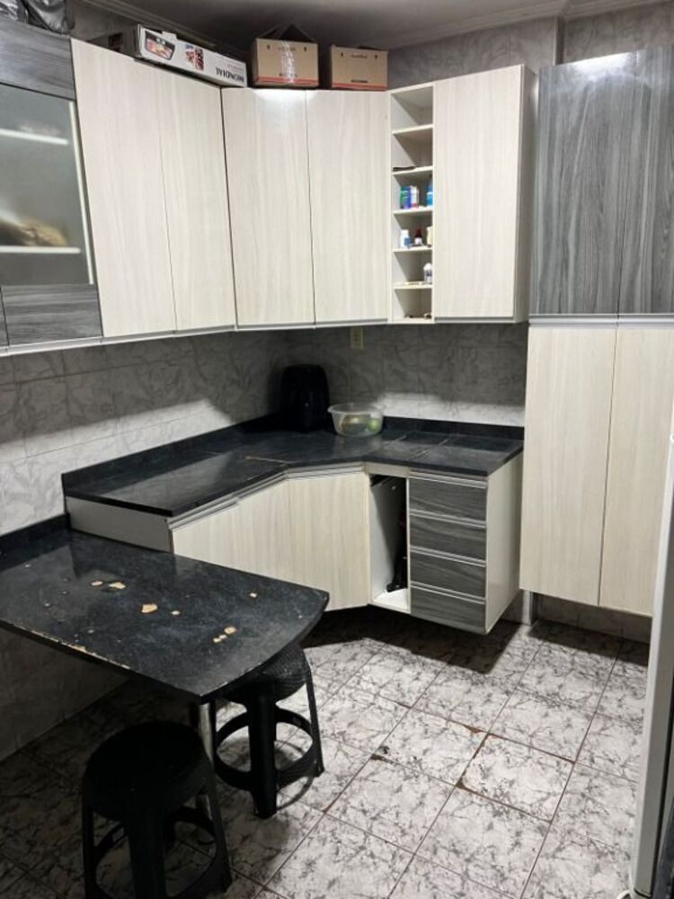 Apartamento à venda com 2 quartos, 68m² - Foto 2