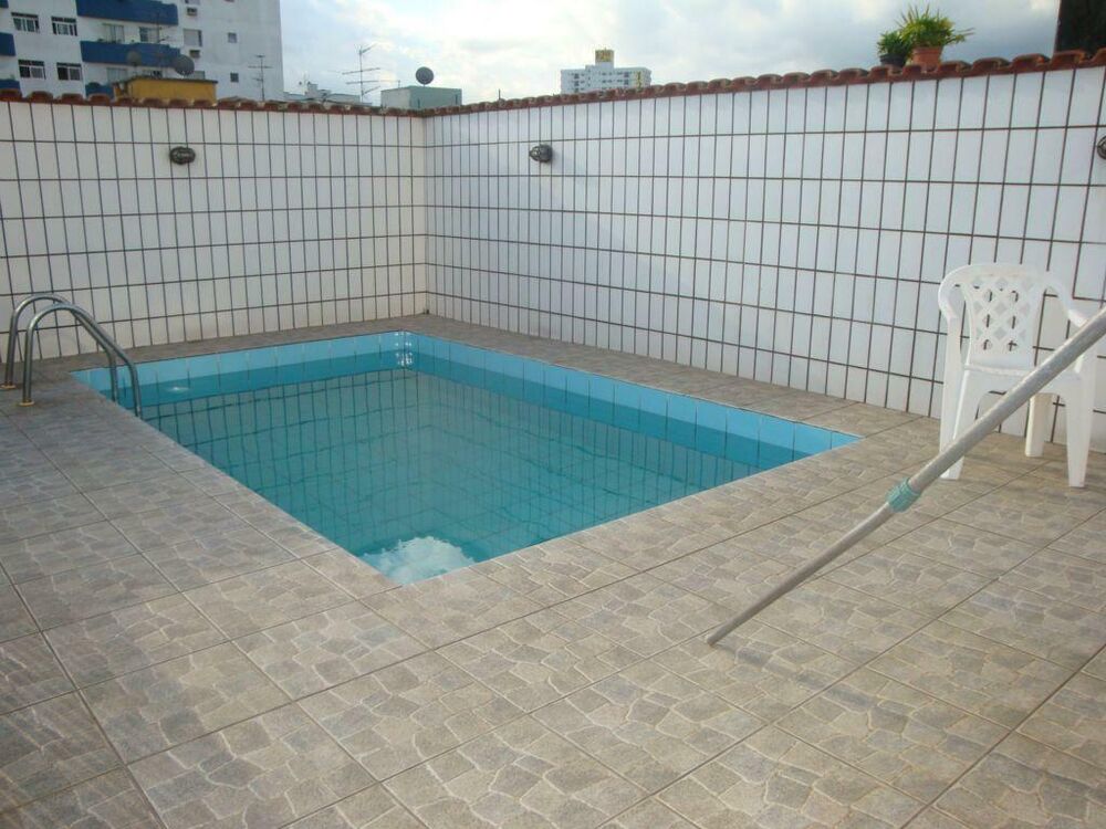 Casa à venda com 5 quartos, 180m² - Foto 1