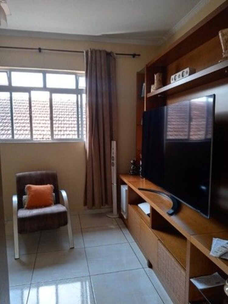 Apartamento à venda com 2 quartos, 85m² - Foto 2