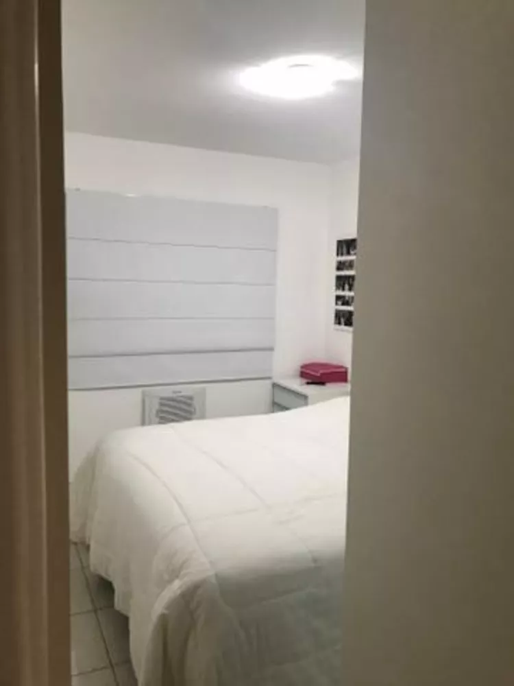 Apartamento à venda com 3 quartos, 106m² - Foto 2