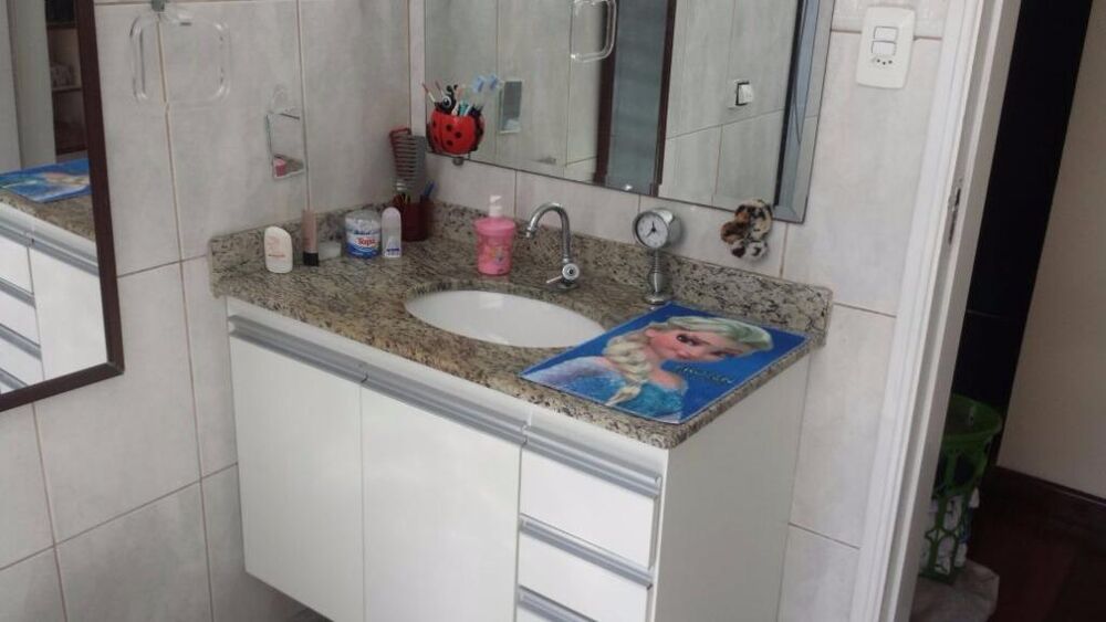 Apartamento à venda com 2 quartos, 75m² - Foto 2
