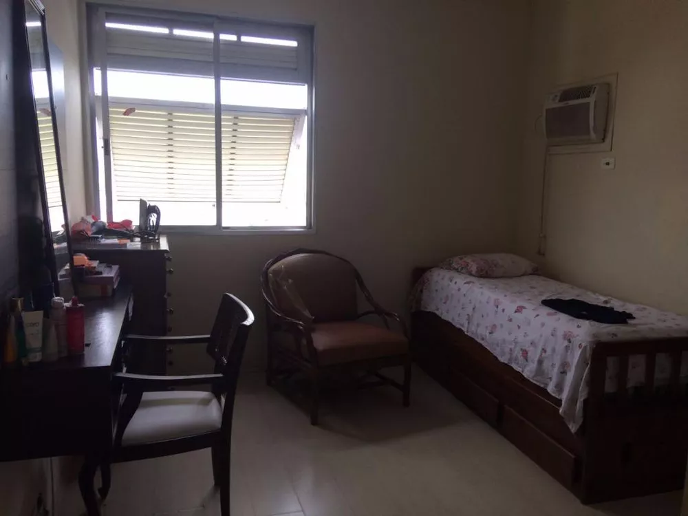 Apartamento à venda com 3 quartos, 147m² - Foto 2