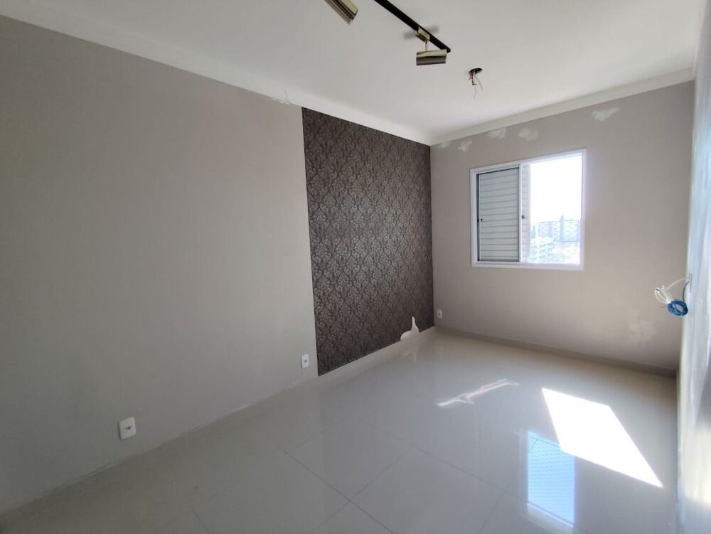 Apartamento à venda com 2 quartos, 63m² - Foto 3