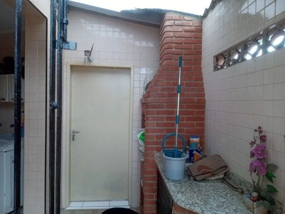 Sobrado à venda com 3 quartos, 190m² - Foto 2