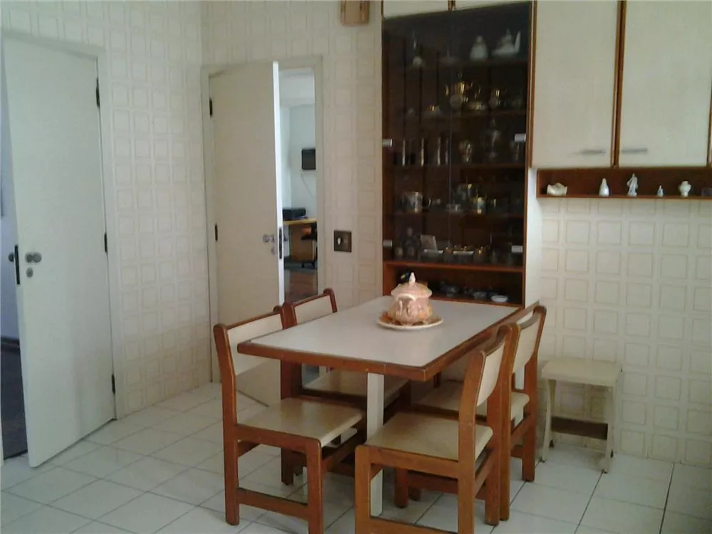 Apartamento à venda com 3 quartos, 160m² - Foto 3