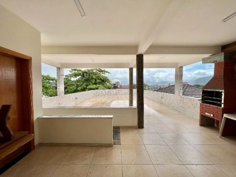 Casa de Condomínio à venda com 4 quartos, 345m² - Foto 1