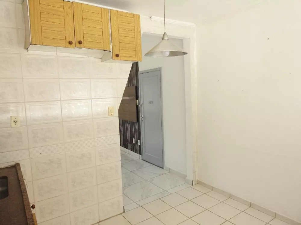 Apartamento à venda com 2 quartos, 62m² - Foto 2