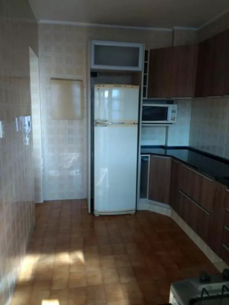 Apartamento à venda com 1 quarto, 60m² - Foto 4