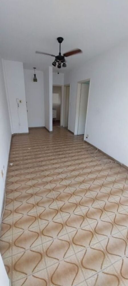 Apartamento à venda com 1 quarto, 50m² - Foto 2