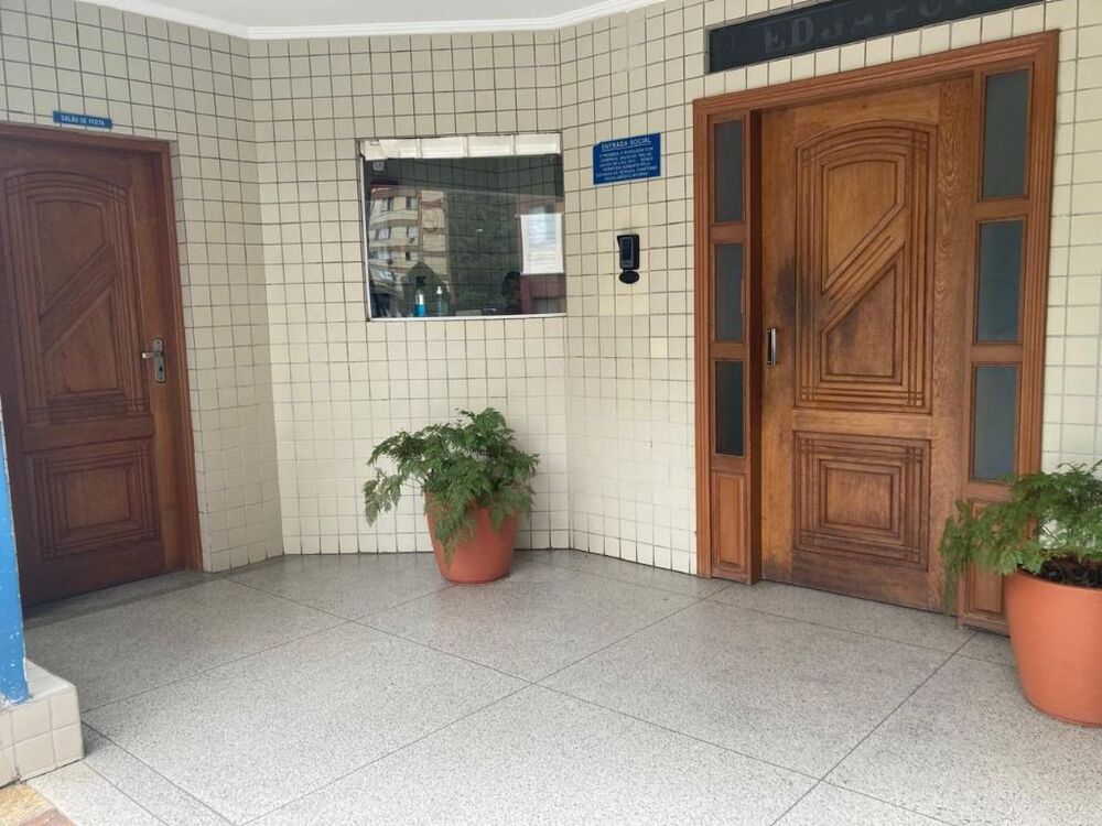 Apartamento à venda com 2 quartos, 68m² - Foto 3