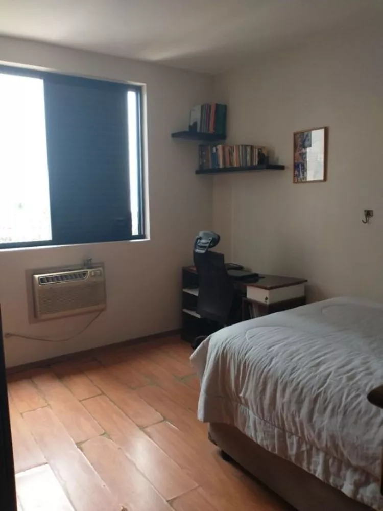 Apartamento à venda com 3 quartos, 159m² - Foto 3