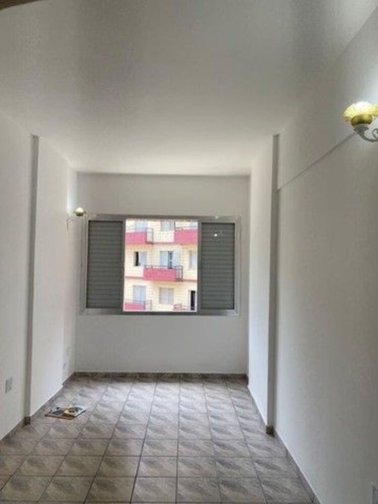 Apartamento à venda com 3 quartos, 75m² - Foto 4