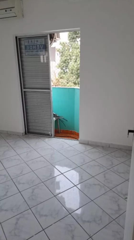 Apartamento à venda com 2 quartos, 70m² - Foto 1