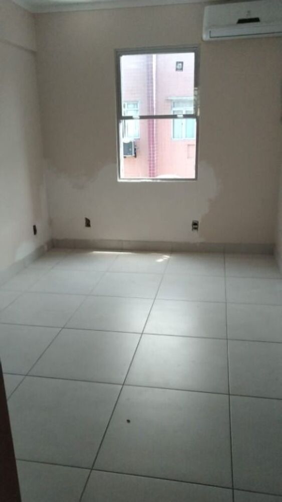 Apartamento à venda com 3 quartos, 64m² - Foto 2