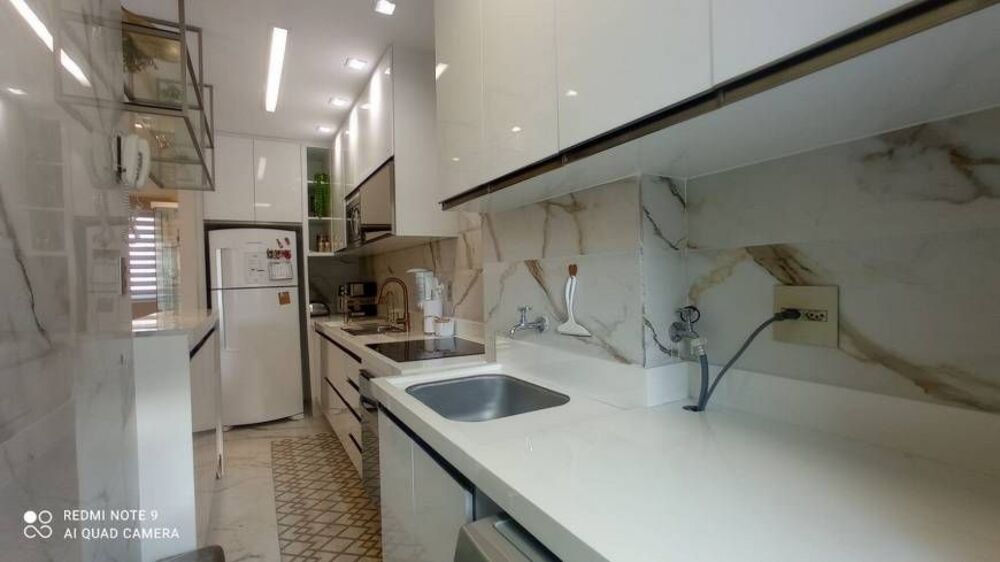 Apartamento à venda com 2 quartos, 154m² - Foto 2