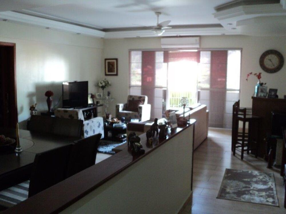 Apartamento à venda com 3 quartos, 160m² - Foto 6